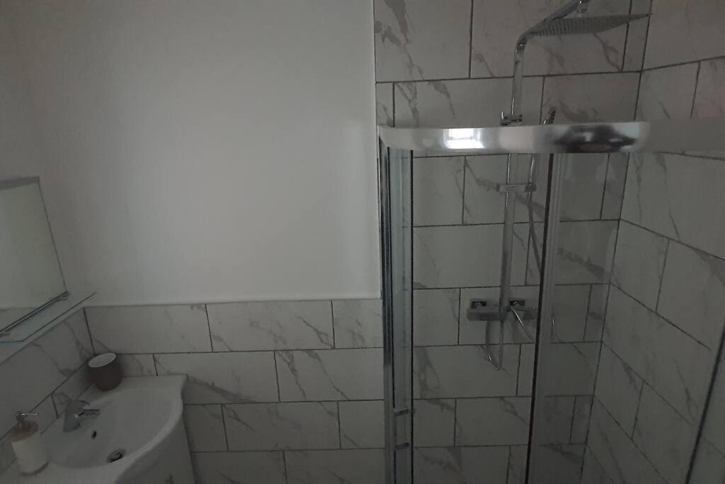Exquisite And Modern 2 Bed Maisonette Harmondsworth Εξωτερικό φωτογραφία