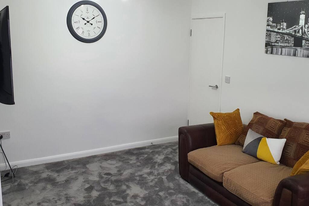 Exquisite And Modern 2 Bed Maisonette Harmondsworth Εξωτερικό φωτογραφία
